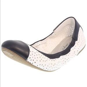 Dexflex Comfort Claire Flats -Navy & White